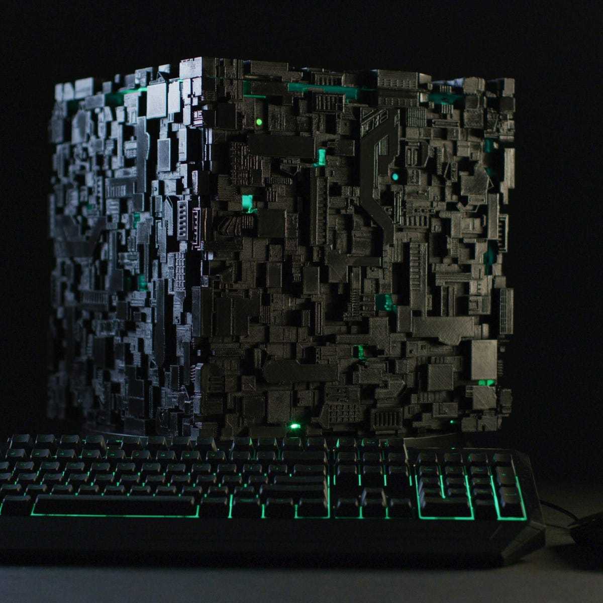 Star trek illuminated borg cube subscriber special by eaglemoss
– the away mission