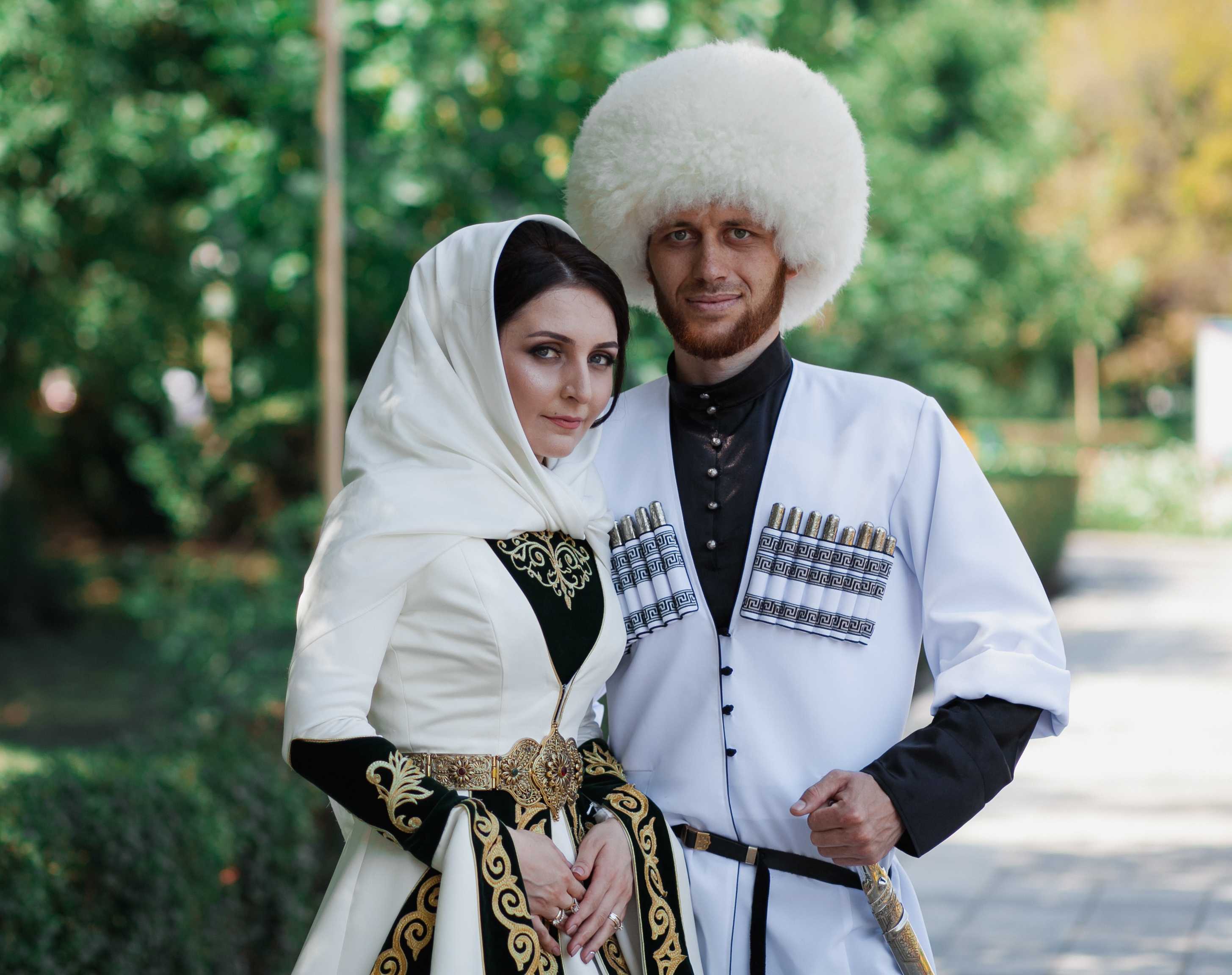 Слово абдал имеет особое значение для дагестанцев жителей республики Дагестан расположенной на Кавказе Этот термин часто используется для