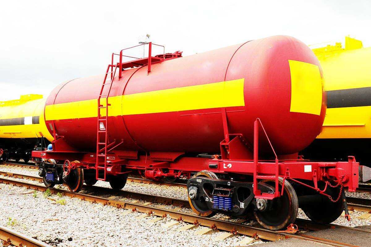 Цистерна для нефтепродуктов: прицеп, сколько литров, объем